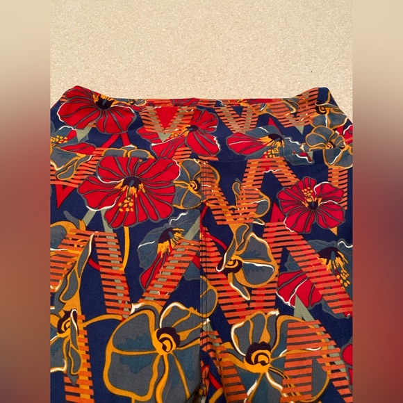 LuLaRoe Leggings - Picture 2 of 2